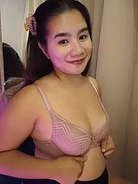 Kissy07 Adlı Modelin Canlı XXX Sohbeti