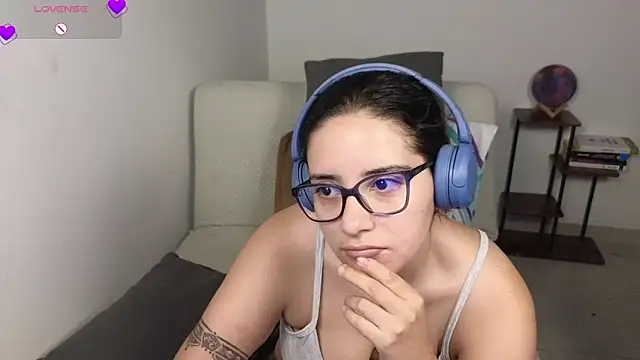 blue__moon_n Live XXX chat