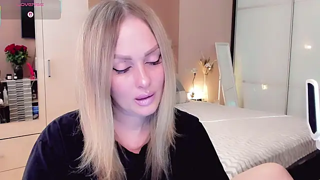 Libby_Nora Chat XXX in diretta