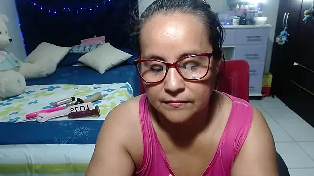Chat +18 de pervert_mommy_ ao vivo