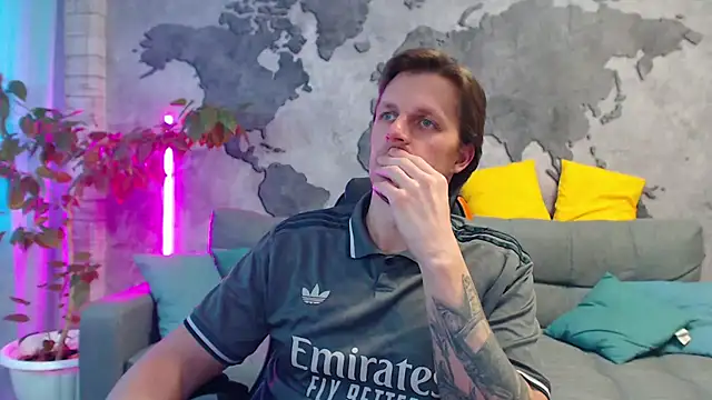 XXX chat uživo modela VikingChrisss