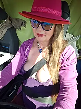 Hot-Muci: онлайн-секс-чат