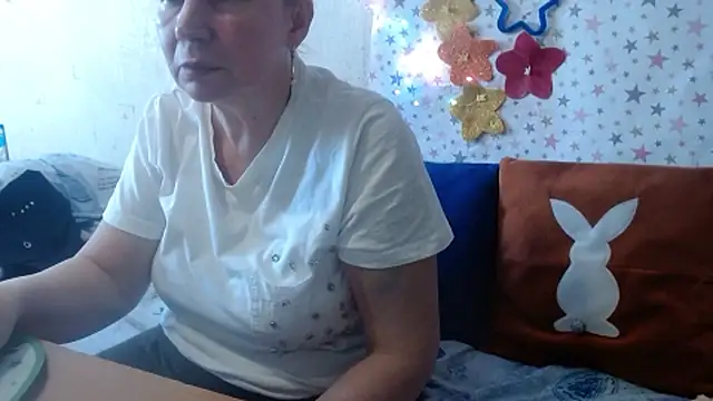 XXX chat uživo modela QueenLana