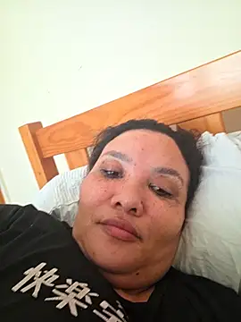 Вебкам-шоу Curvy-Nthabi_X