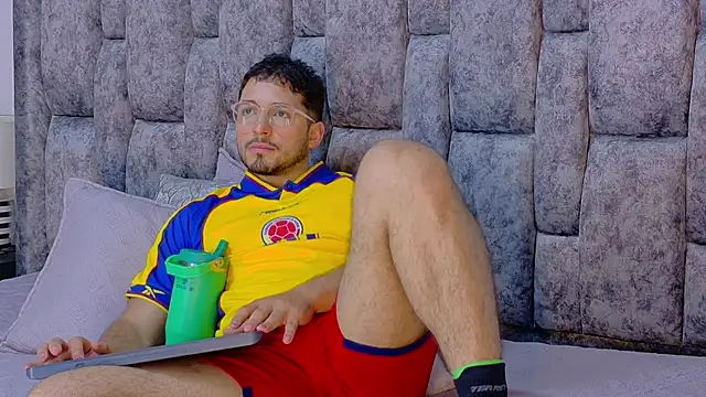 Pertunjukan Kamera Web NICK_MOSS_