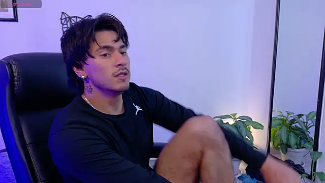 Онлайн чат XXX Elian_savoy