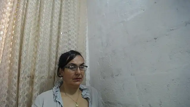 Chat +18 de gabbyparker_ ao vivo