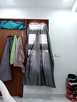 Payal-bhabhi07 élő XXX-chatje