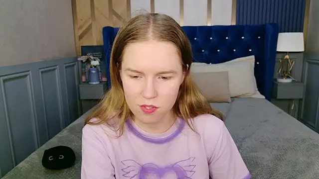 Chat +18 de Alida_Brice ao vivo