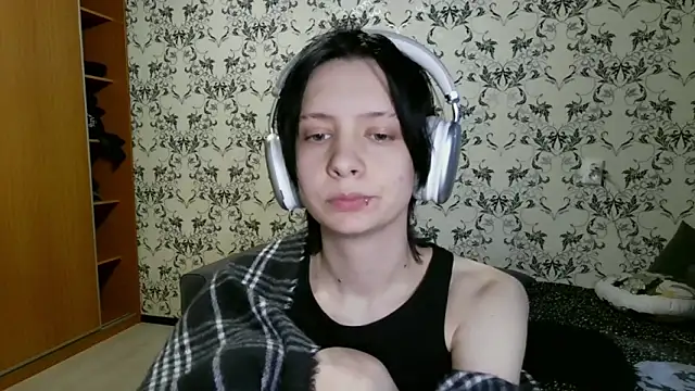 LxayBloom Adlı Modelin Canlı XXX Sohbeti