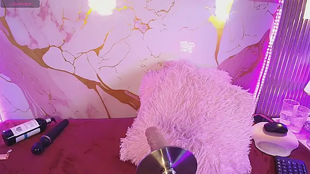 Онлайн чат XXX JessicaElowin