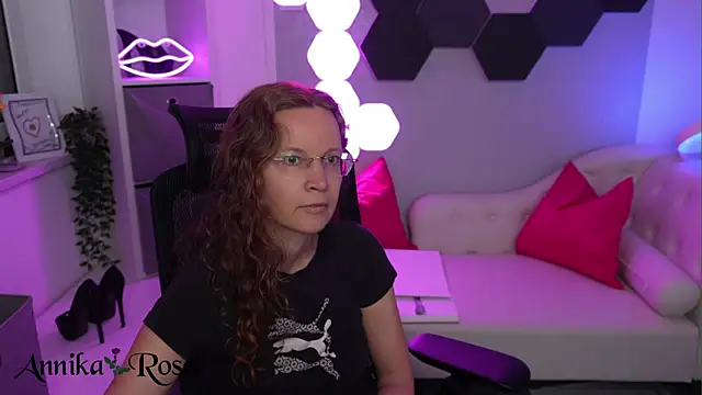 AnnikaRose Chat XXX live