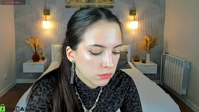 elise_robbie's Live XXX Chat