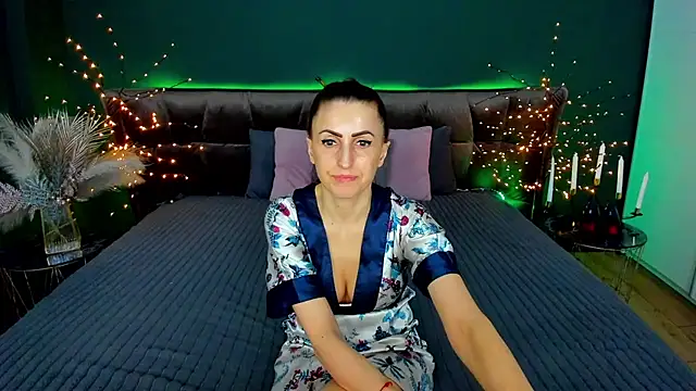 Rebecca_Diamond Show in webcam