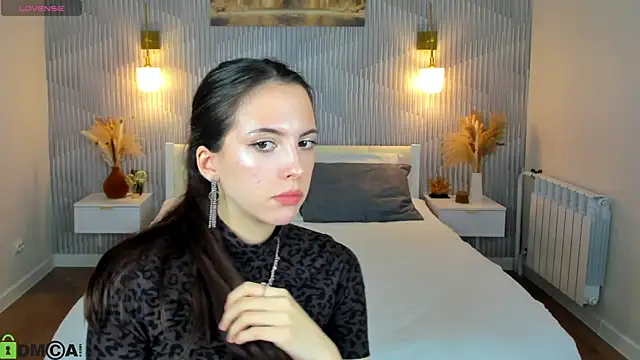 elise_robbie's Live XXX Chat