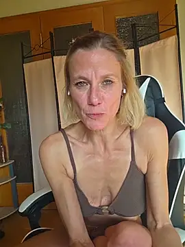 yola181 Chat XXX in diretta