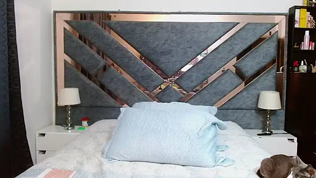 KarlaTesg's Live XXX Chat