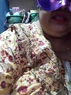 tamilthanushri: онлайн-секс-чат