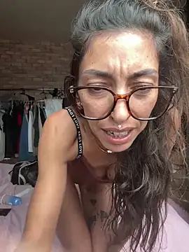 Amani_thewolf: онлайн-секс-чат