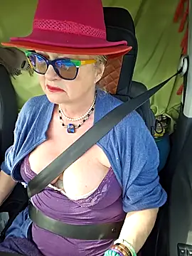 Hot-Muci élő XXX-chatje