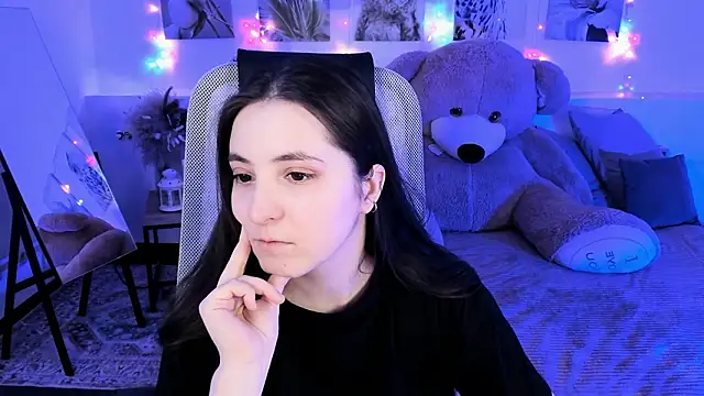 VirtuallVoyant Adlı Modelin Canlı XXX Sohbeti