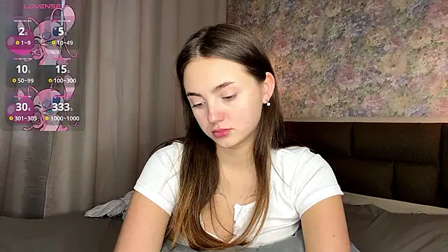 LoraDavi's Live XXX Chat