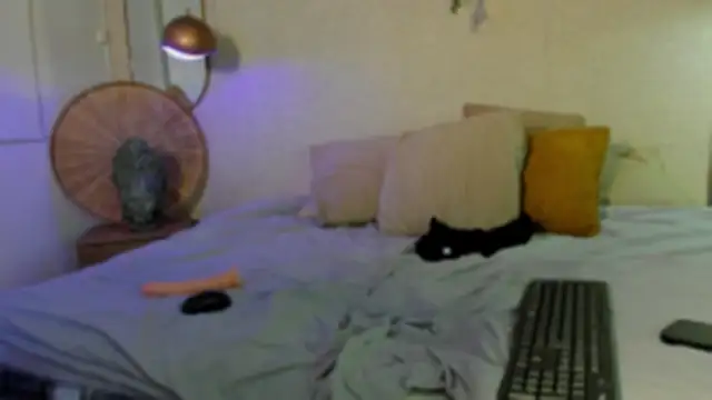 Milaa_rouge Chat XXX in diretta