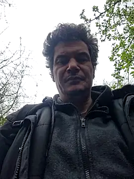 Show modela twitshe na web-kameri