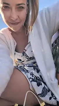 Risky_julia2330 élő XXX-chatje