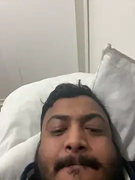 Živý XXX chat indianguysolo