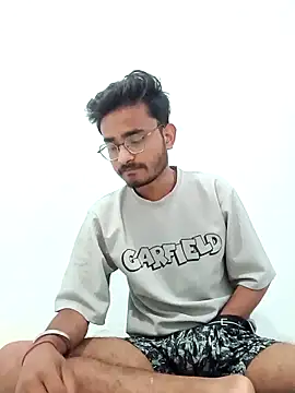 sdgjjkkmm's Live XXX Chat