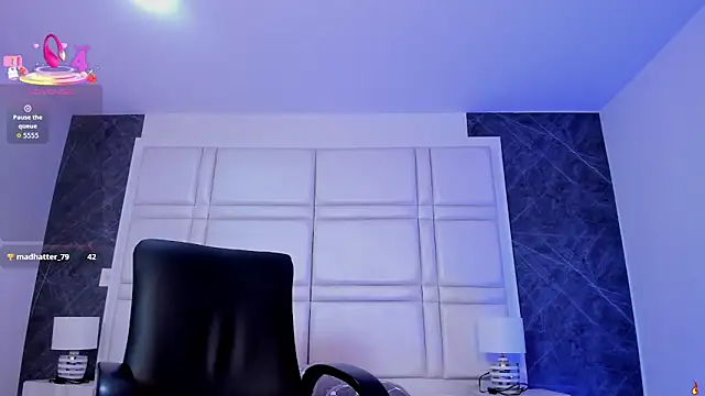 XXX chat uživo modela charlottewhitte