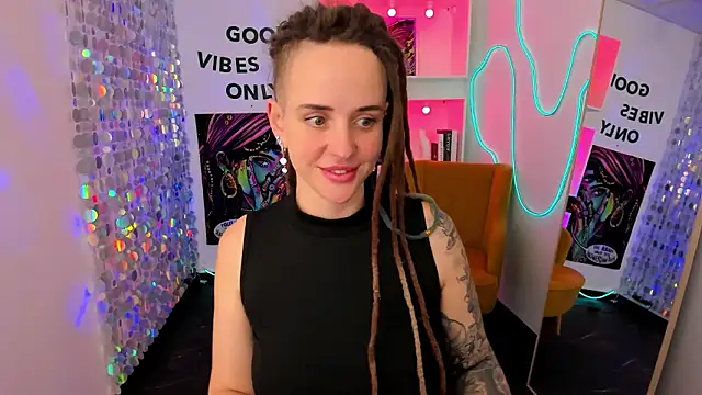 LisaFoxy_y's Live XXX Chat