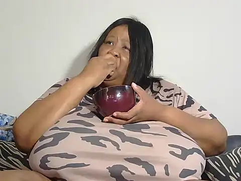 nancy111 Adlı Modelin Canlı XXX Sohbeti