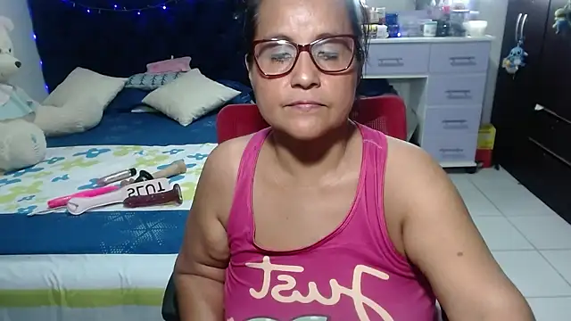 แชท XXX สดของ pervert_mommy_