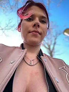 Živý XXX chat RiriRoseey