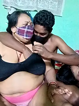 LoveOnStream's Webcam Show