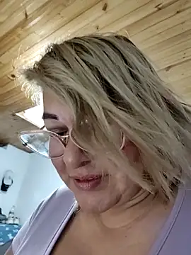 AlexxiaaMat's Live XXX Chat