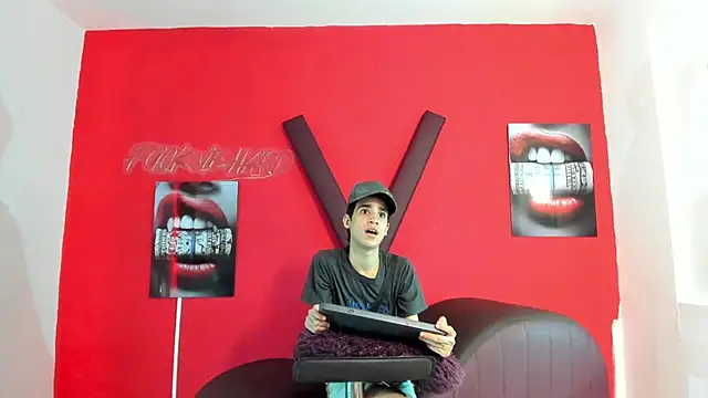 GREEN_BOYS Pertunjukan Webcam