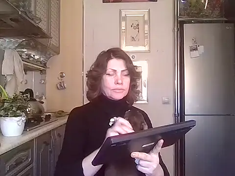 Baby-Matilda 即時 XXX 聊天