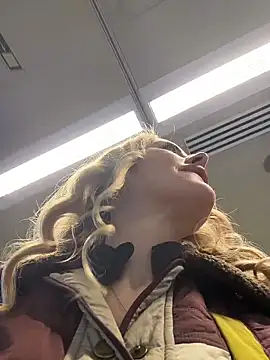 دردشة EmaSalis الجنسية المباشرة