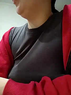 Emi_hot1 – Naživo XXX chat