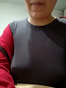 Emi_hot1: απευθείας συνομιλία ΧΧΧ