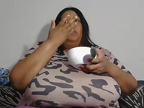 nancy111 Chat XXX in diretta