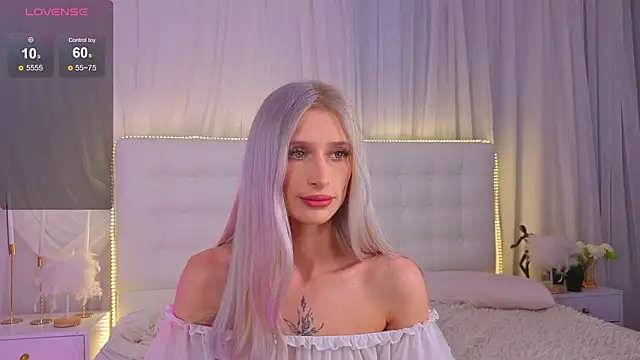 Chat +18 de Monica_Leen ao vivo