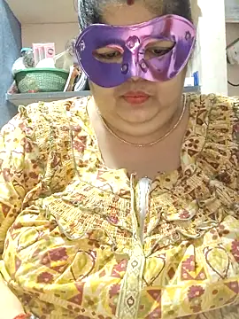 tamilthanushri élő XXX-chatje