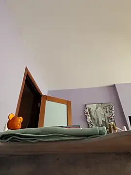 Happy_Gym_Year Show in webcam