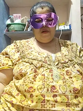 tamilthanushri's Live XXX Chat