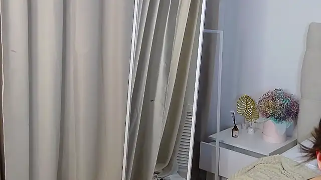 XXX chat uživo modela JulietaWilde