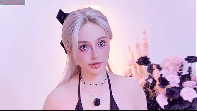 Yr_kitten_333 网络视讯表演